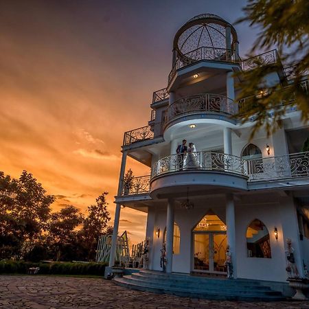 Bliss Bed And Breakfast Юйчи Экстерьер фото