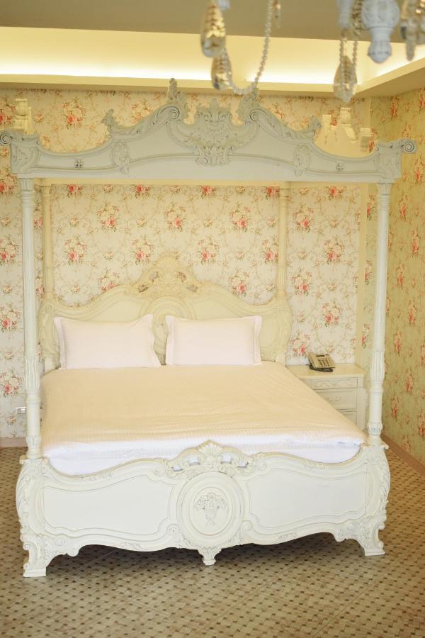 Bliss Bed And Breakfast Юйчи Экстерьер фото